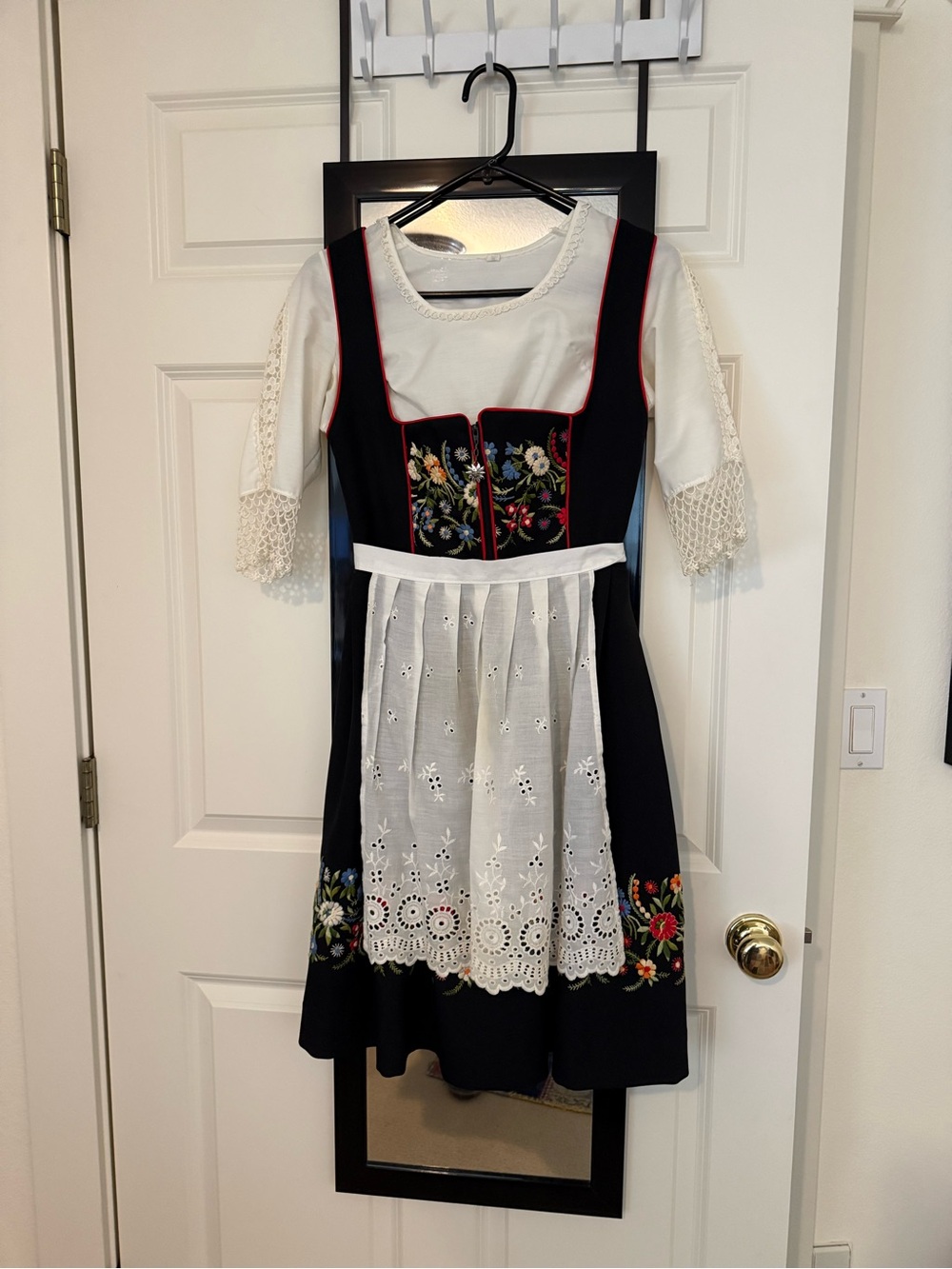 Authentic Vintage German Dirndl Oktoberfest Dress Intimex size 10 / US small